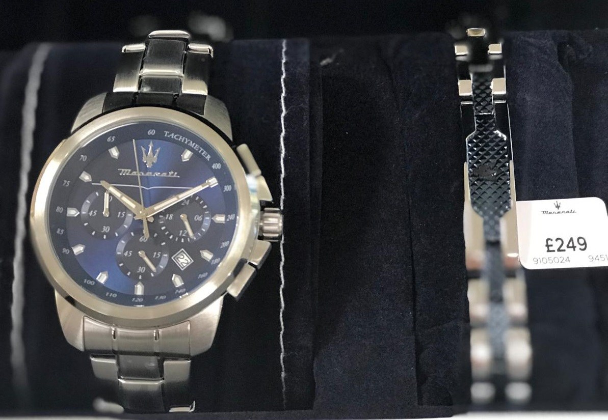 Maserati Successo Men’s Blue Dial Stainless Steel Bracelet Watch & Blue Detail Chain Bracelet Set £249.00